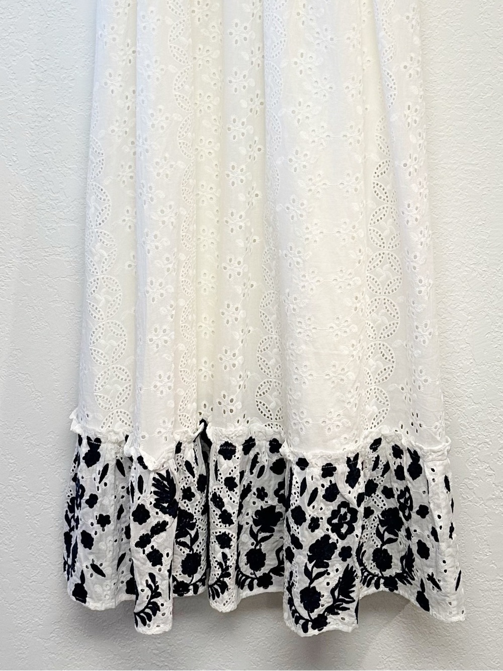 Allison New York Anthropologie white Eyelet Navy Embroidered Midi Dress XSmall - Picture 8 of 14